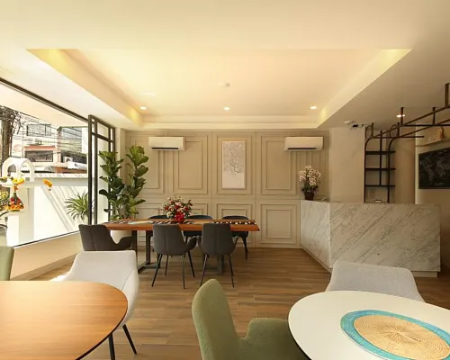 Viva la Vida Hotel Hotels near Huai Khwang