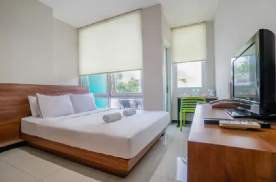 LeGreen Suite Tebet Hotels in Jakarta