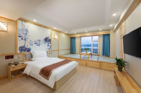 New Era Grand Hotel Отели рядом с достопримечательностью «Dalian University of Foreign Languages (Lvshun South Road)»