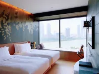 YOHO Hollywood Roosevelt Hotel Hotels near Macau Tower
