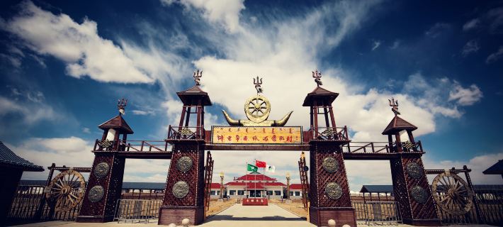Picturesque Prairie Traveling Resort Hotels in Damao Banner