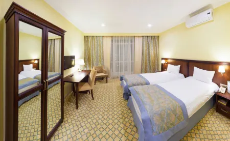 比亞爾宮殿住宿