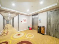 Dalian Aojia Business Hotel (Xi'an Road Commercial Street Xianggong Street Subway Station Branch)