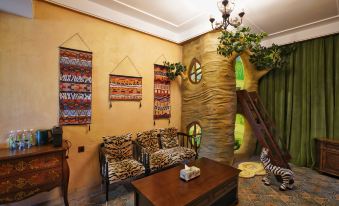 All Love Park Giraffe Manor Hotel