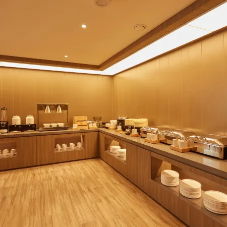 HanTing Hotel (Chifeng Expressway North Toll Station)