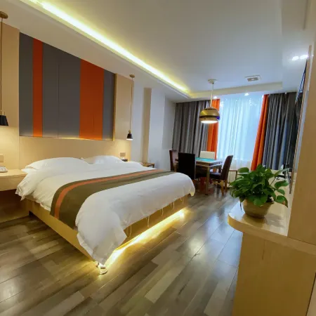 Huadeng Chushang Hotel