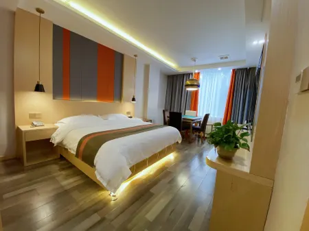 Huadeng Chushang Hotel