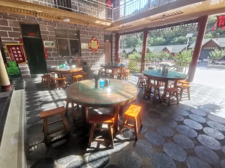 Wanxianshan Leyuan Homestay Отели рядом с достопримечательностью «Nanping Town»