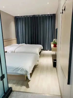 Mengzhou Hongtai Hotel - واي فاي