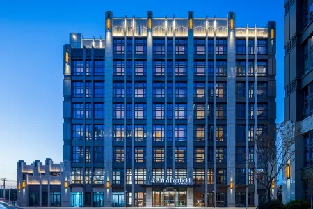 Fairfield by Marriott Shanghai Hongqiao NECC Отели рядом с достопримечательностью «Dayuantong Temple»