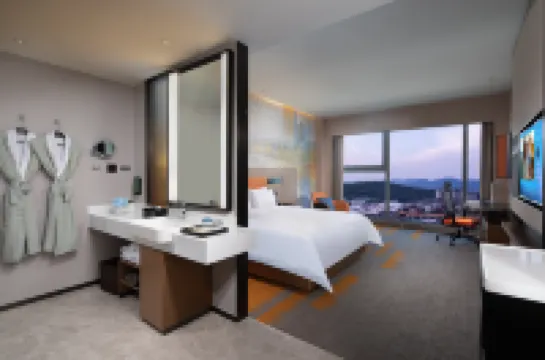 Hampton by Hilton Hangzhou Zhuantang Meiyuan Hotels near Hangzhou Songcheng Park