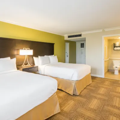 Holiday Inn Express NEW YORK CITY TIMES SQUARE by IHG โรงแรมใกล้มิดทาวอีสต์