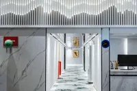 Jingyue Yundu Art Hotel (Lanzhou Zhongtianjian West Railway Station)