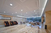 Vienna International Hotel (Korla Swan River) - Bintang 4