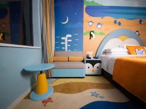 Chimelong Penguin Hotel
