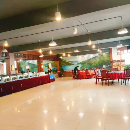 Westqiang Homeland Hotel