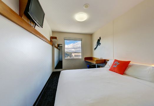 이비스 버짓 시드니 에어포트 피트니스룸 또는 로비