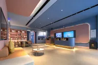 HanTing Hotel (Huaihua Railway Station Xintiandi Plaza)