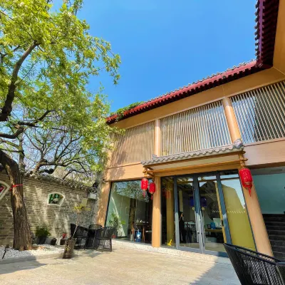 Liaocheng Xianliao Yishuiju (Shuishang Gucheng Dongchanghu) Hotels near Liaocheng Underwater World