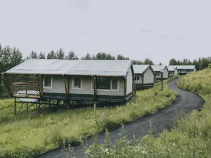 Trip.com Group Country Retreats (Inner Mongolia Happy Rice Wild Luxury Tent Joint Resort)