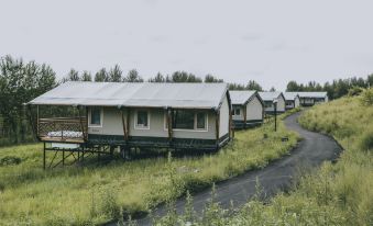 Trip.com Group Country Retreats (Inner Mongolia Happy Rice Wild Luxury Tent Joint Resort)