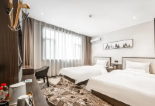 CHEERMAY Hotel (Tianshui Baicheng Railway Station Shangbu Road Pedestrian Street)