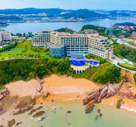 Grand New Century Resort Dongtou Wenzhou Отели рядом с достопримечательностью «Wanghai Tower»