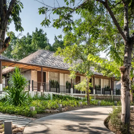 Phapok Eco Resort Отели рядом с достопримечательностью «Боеклуенг Хотспринг»