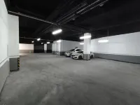 Yajiang Yuecheng Hotel - parking