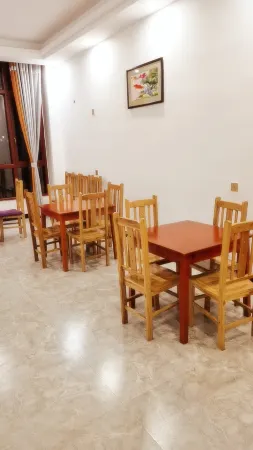 Fenghuang Hotel Отели рядом с достопримечательностью «Langshan National Park»