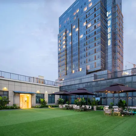 LBED Collection Hotel (Suzhou Shantang Street Shilu Subway Station)