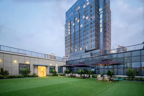 LBED Collection Hotel (Suzhou Shantang Street Shilu Subway Station) - Airport Shuttle