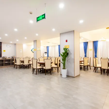 Xiduo Hotel （Ganzi Batang County Government Store）