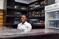 New Point Hotel and Suites - Quầy bar