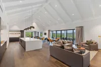 Te Karaka Lodge Hotel a Pepepe