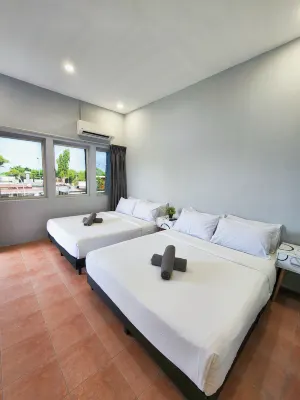 Gurney Coast By Sky Hive