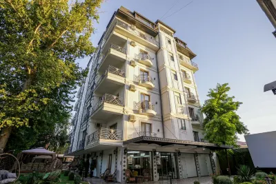 Moffah Grand Hotel Hotels near Chorsu Bazaar