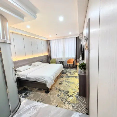 Huachi Liangyuan Hotel