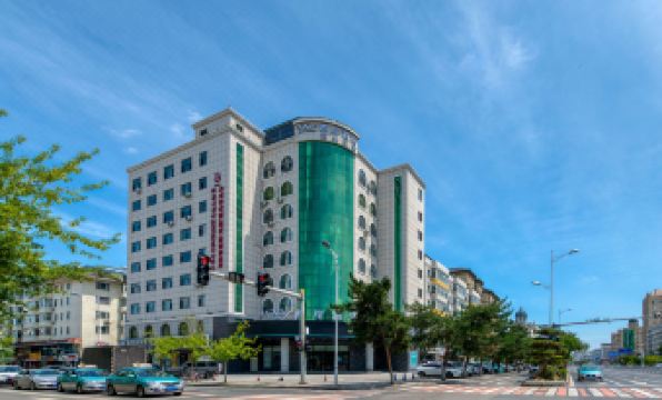 Xana Hotelle (Yanji North Korea Folk Garden Dinosaur Kingdom Store)