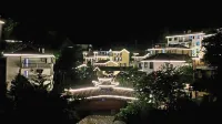 Quzhou Zuishan Wild Homestay - غرفة مطلة على الجبل