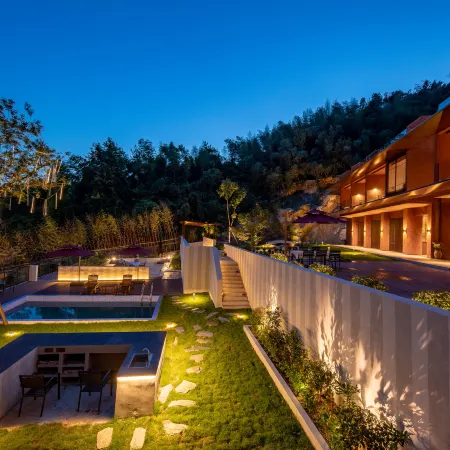 HARM LANDSAPE LUXURY SAFARIS HOMESTAY