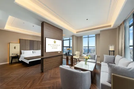 Metropolo Jinjiang Hotels in Guiyang North Railway Station