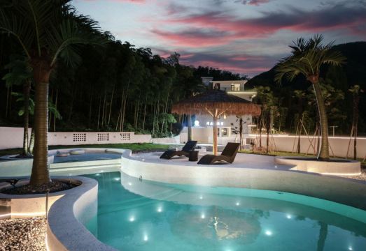 安吉拾间·慢点儿山野温泉度假美宿外景图