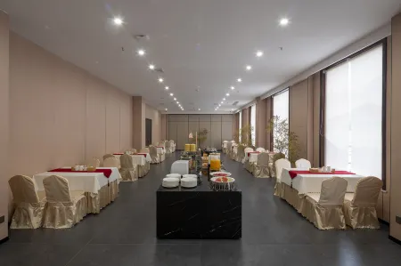 QIANNA HOTEL GLORIOUS(Jiaxian Sports Park Branch)