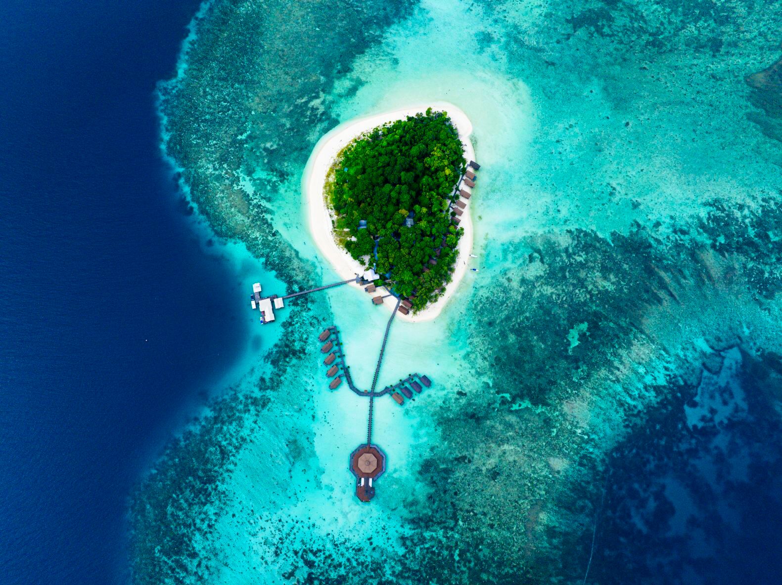 Lankayan Island Dive Resort Hotels in Sandakan