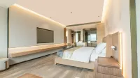 Zhaxi Yingxiang Grand Hotel Hotels in Weixin