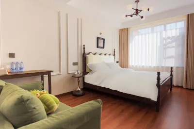 Kaifeng Youfeng Xiaoyuan Homestay (Wansui Mountain Song Dynasty Wuxia City Branch) Hotels near Liuyuankou Passenger Transport Terminal