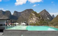 Yangshuo Moye Villa | Moye Villa Guilin Landscape Resort Hotel (Shili Gallery Yulong River Branch) - Rooftop Pools