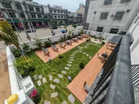 FU LOU LANG YUE HOTEL Hotel dekat Longlou Aviation Commercial Street