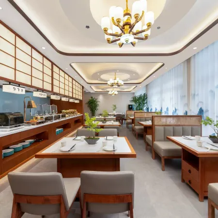 Yuchen Business Travel Hotel (Taiyuan South Railway Station Wusu Airport Branch)